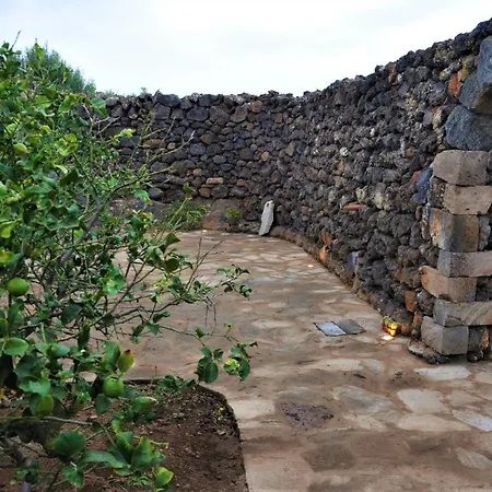 Horizon Pantelleria Bed & Breakfast
